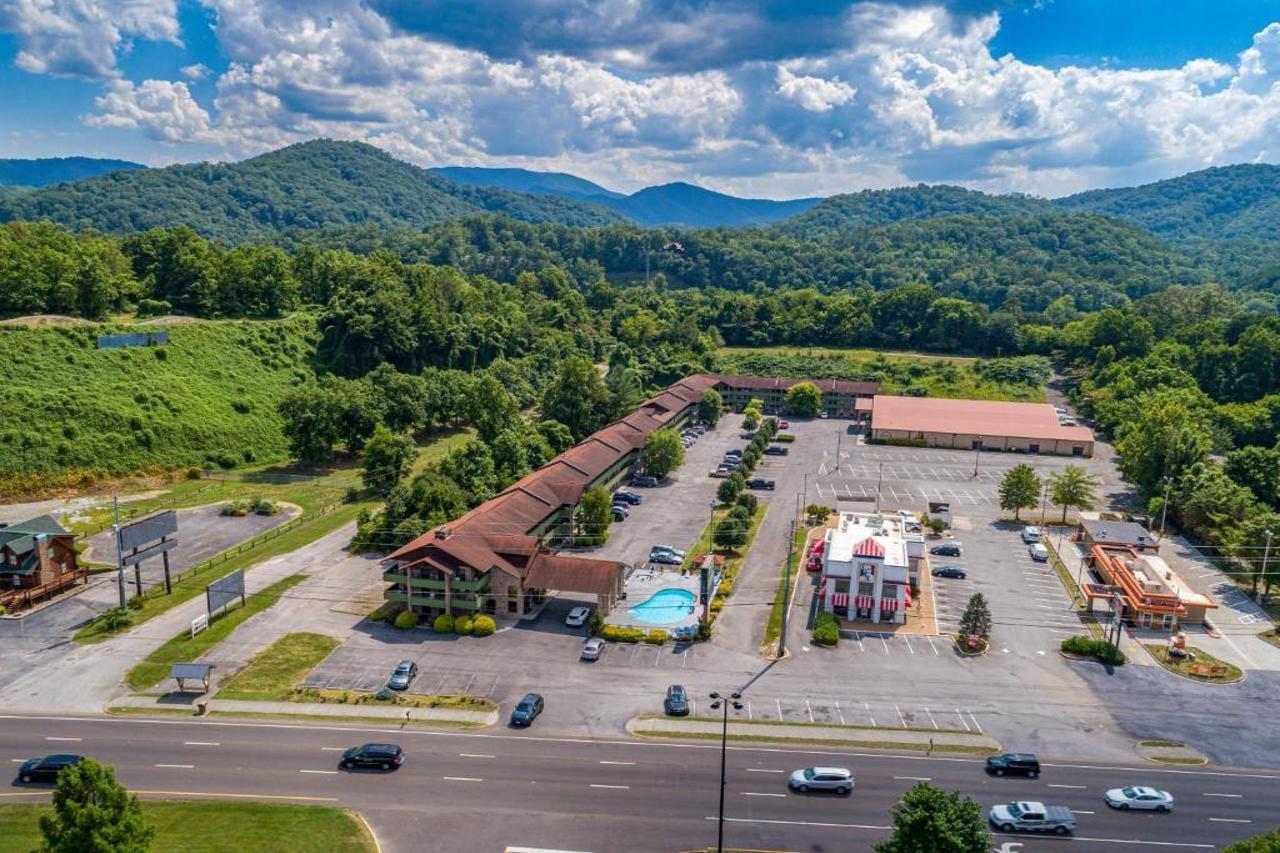 Days Inn By Wyndham Pigeon Forge South Exterior foto